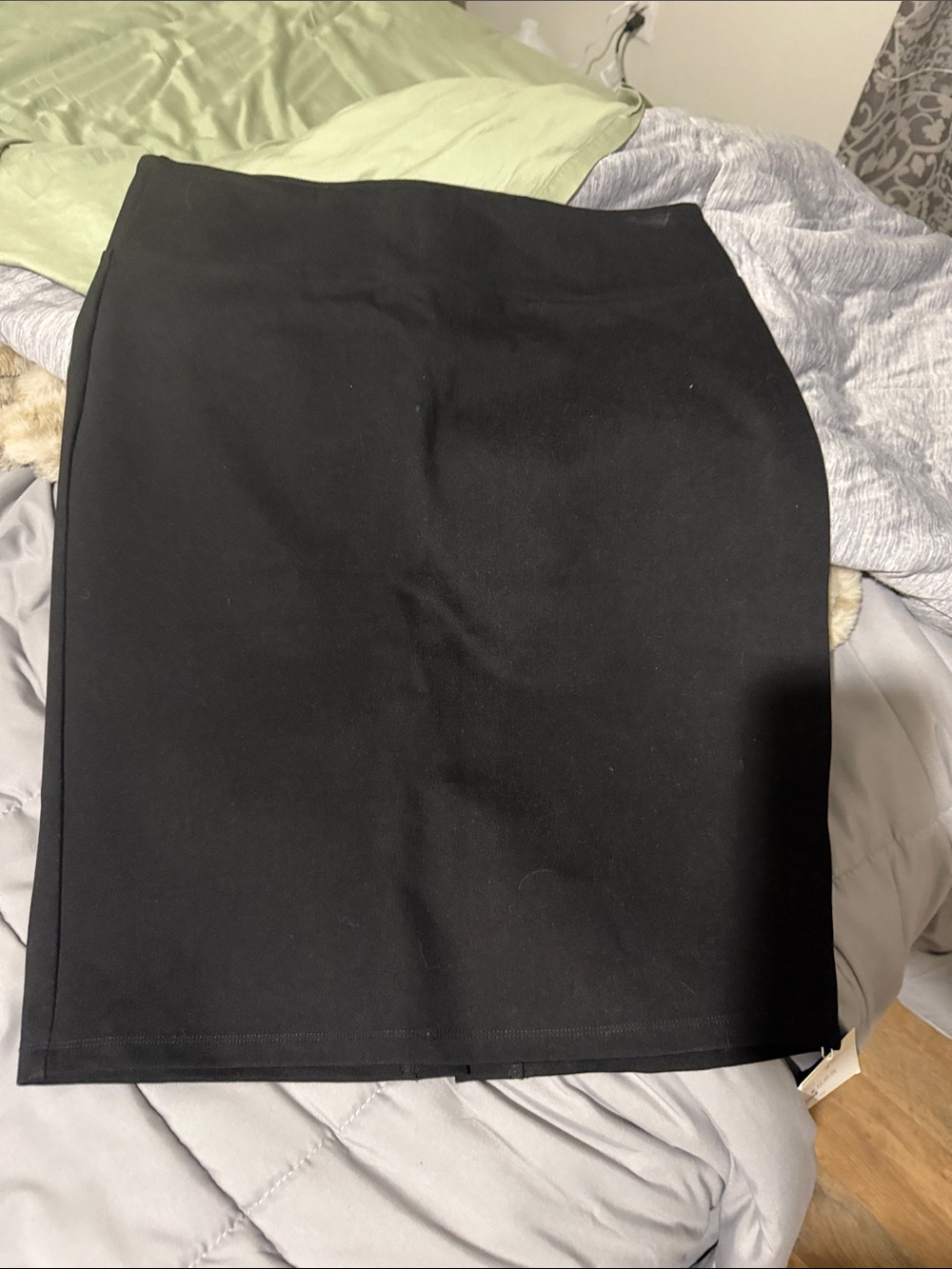 HALARA Black High-Waist Pencil Skirt